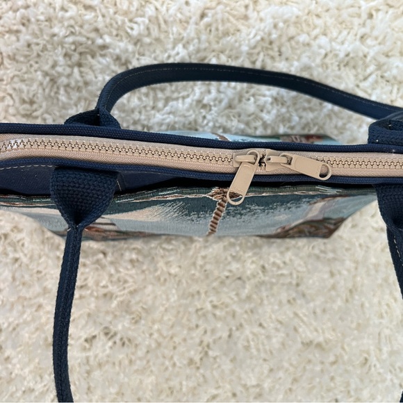 Canvas Lighthouse Purse - Picture 5 of 5